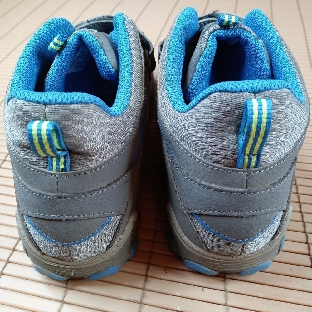 Merrell Chameleon 7 Access Mid Hiking Shoes Waterproof Gray MK259197 Boys 6.5 M.